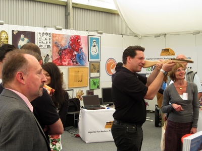 Maimarkt 2010 - Ralph Kühnl zielt für RNF (mudrow music)
