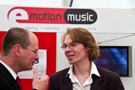 Maimarkt 2010 - Dr. Quidde im Gespräch mit Herrn Mudrow (Florian Beier)